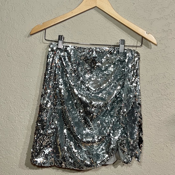 OW Collection | Sequin Skirt In Glitter Size: Medium - Picture 6 of 6